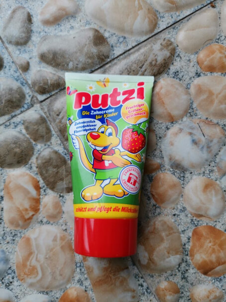 璞慈Putzi普奇儿童牙膏这牙膏含水量很大啊，为什么我的牙膏不成型，像渣子样？