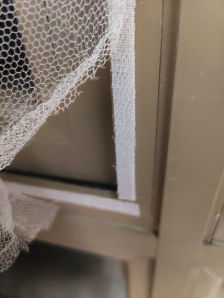 青苇防蚊纱窗门帘130*155cm粘上去是不是就不能开窗了？