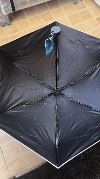 天堂伞遮阳伞黑胶防晒伞小巧便携遮阳伞五折晴雨伞是两用的嘛？