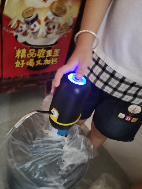 厨房DIY-小工具十咏充电式桶装水电动抽水器评测下怎么样！评测结果好吗？
