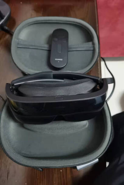 VR眼镜华为VR Glass CV10黑色哪个更合适,入手使用1个月感受揭露？
