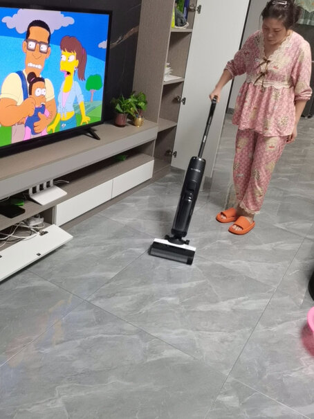 添可TINECO无线智能洗地机芙万2.0LED家用扫地机吸拖一体手持吸尘器好清洗吗？时间长了会有味吗？