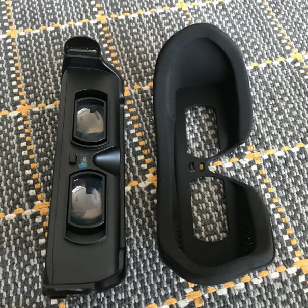 VR眼镜LUCI immers 4K头戴显示器+HDMI转接盒评测好不好用,测评结果震惊你！