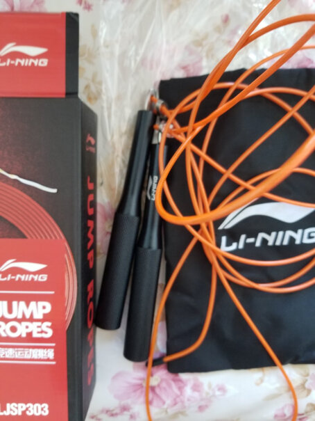 李宁竞速跳绳黑色的和橘色的有什么区别？