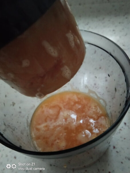 九阳榨汁机家用电动榨汁杯便捷式水果汁机充电式小型原汁机能榨石榴吗？