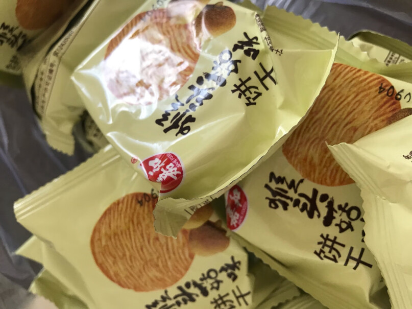 金豪佳JINHJ猴头菇饼干整箱500g*2箱早餐代餐猴头菇曲奇零食品小吃的休闲散装宿舍零食值得买吗？使用体验！