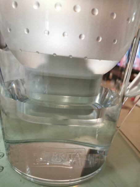 碧然德BRITA滤水壶Marella白色3.5L谁能告诉我，盖子上的电子指示格子和水质有毛关系？完全不接触水，怎么测？这玩意应该就是一个计时器吧？
