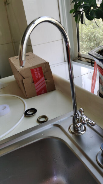九阳厨房超滤净水器家用直饮不锈钢厨下净水机带水龙头有水垢吗？