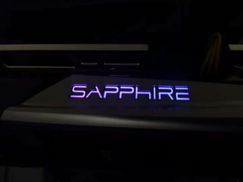 蓝宝石(Sapphire) RX 6800 XT 赛博朋克2077显卡是独立显卡吗？