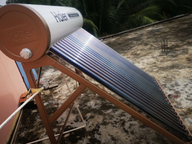 海尔太阳能热水器家用一级能效光电两用功能介绍,哪个值得买！