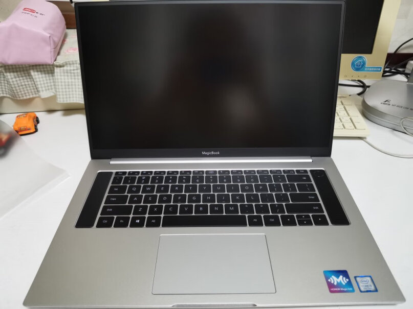 荣耀笔记本电脑MagicBookPro固态硬盘是pcie吗？