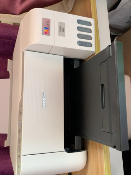 爱普生(EPSON) 墨仓式 L3255 微信打印这个打印机在刚进纸的时候，有没有卡的一声，那种明显的大声音？