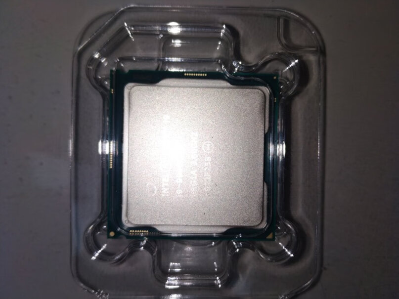 Intel i9-9900KF CPU处理器请教各位玩家，现在主板是M10H，在不换主板的前提下装9900KF超频有问题吗？多谢多谢！