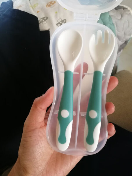 babycare儿童硅胶软碗勺婴儿餐具软头勺婴儿辅食勺2个装新生儿可以用么，会不会大和厚？