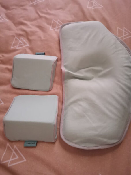 碧荷PHealthKids婴儿枕头冬天宝宝穿得厚，用这个枕头会不会低了？