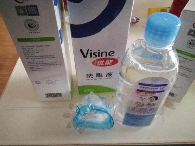 优能Visine洗眼液250ml眼疲劳洗眼杯是需要单独购买还是买洗眼液赠的呀？求告知？
