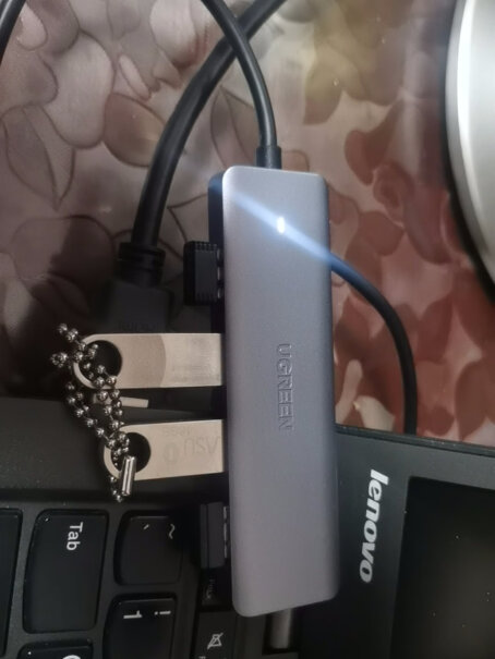 绿联集线器USB3.0分线器HUB拓展扩展高速可以同时接硬盘和鼠标吗？