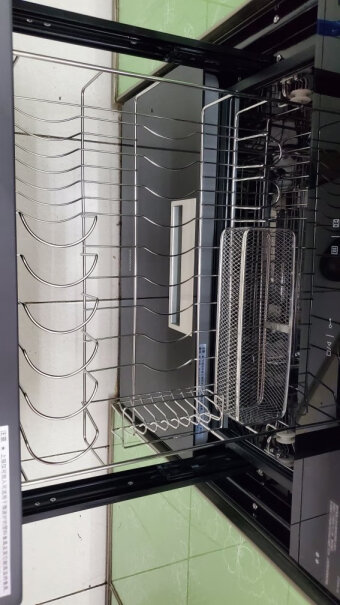 西门子115升嵌入式消毒柜家用钢化玻璃请问上层是不是臭氧加紫外线，下层是不是高温消毒？