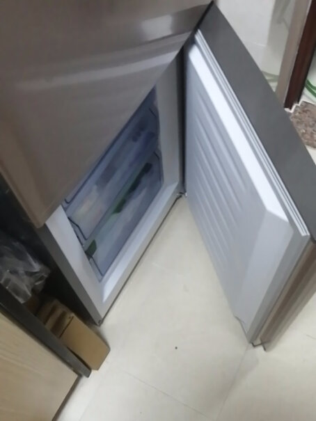 海信205升三门冰箱三门三温区中门软冷冻小型家用冷藏冷冻家里有个旧冰箱，能否抵价？