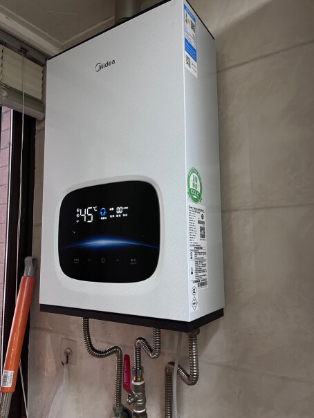 美的（Midea）燃气热水器美的16升1级静音燃气热水器太空舷窗恒温抗扰5D防护AI云管家安装费全免天然气JSQ30-AIR优缺点分析测评,测评大揭秘？