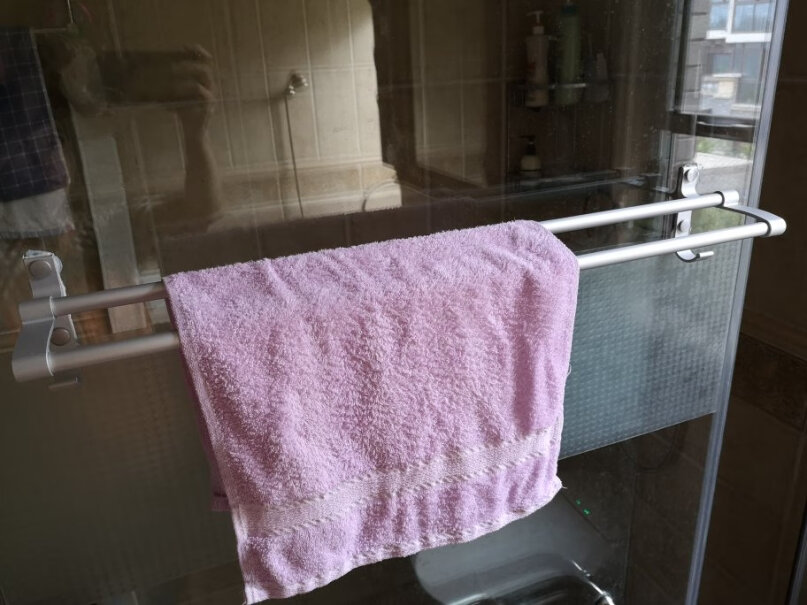 虎先森免打孔毛巾架浴室置物架太空铝卫生间挂双杆毛巾杆这是多少厘米？