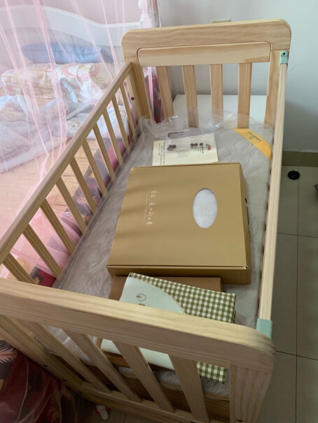 babycare婴儿床垫小床垫乳胶天然椰棕宝宝床垫5960这个床可以调节跟大床的高度吗？