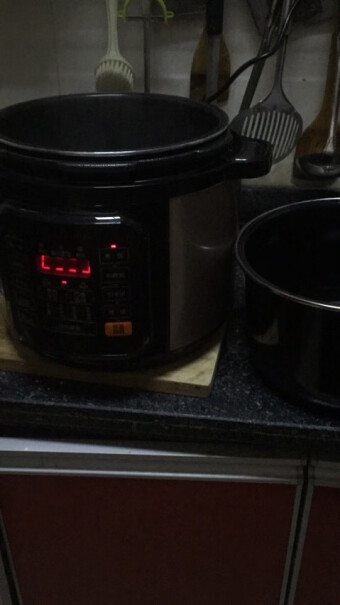苏泊尔电压力锅双胆家用电高压锅煮粥会溢出来吗？