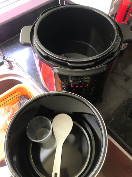 苏泊尔电压力锅一锅双胆这款锅质量怎么样，煮饭会不会粘锅，性价比高吗？