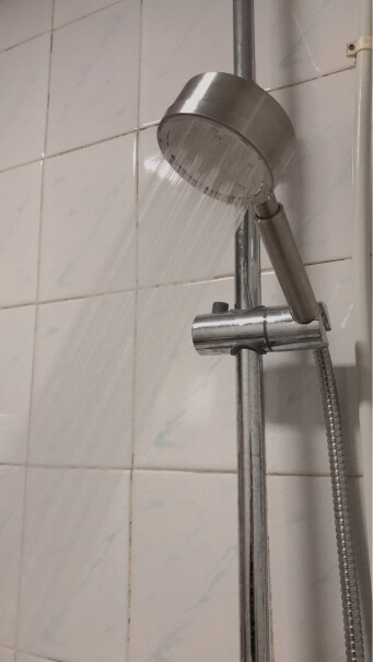 花洒不锈钢单头君御304喷头淋浴卫浴要注意哪些质量细节？深度揭秘剖析？