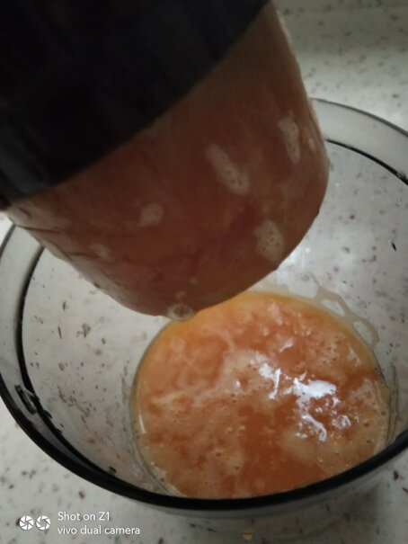 九阳榨汁机家用电动榨汁杯便捷式水果汁机充电式小型原汁机能榨石榴吗？