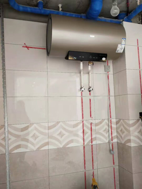 海尔60升电热水器家用储水式变频速热APP智控买的80升的 烧水75℃ 洗澡洗了一个人就变32℃ 这也太差劲了？