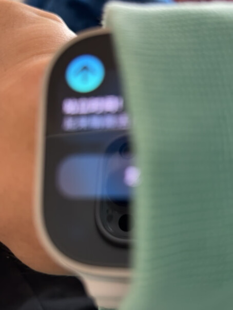 Apple Watch Ultra 智能手表 GPS + 蜂窝款 49毫米 钛金属原色 钛金属表壳午要注意哪些质量细节？功能介绍？