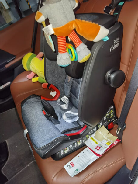 宝得适宝宝汽车儿童安全座椅isofix接口百变骑士IV头枕的地方会滑落下来吗？