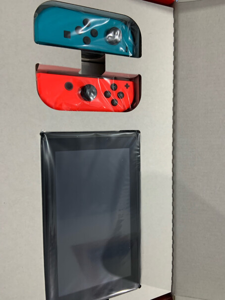 任天堂Nintendo你好，能帮我测量一下外包装尺寸和重量吗谢谢！