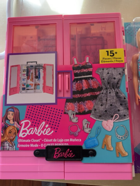 芭比Barbie女孩礼物芭比娃娃套装时尚玩具换装娃娃过家家玩具-芭比娃娃之时尚衣橱GBK12没有客服吗？