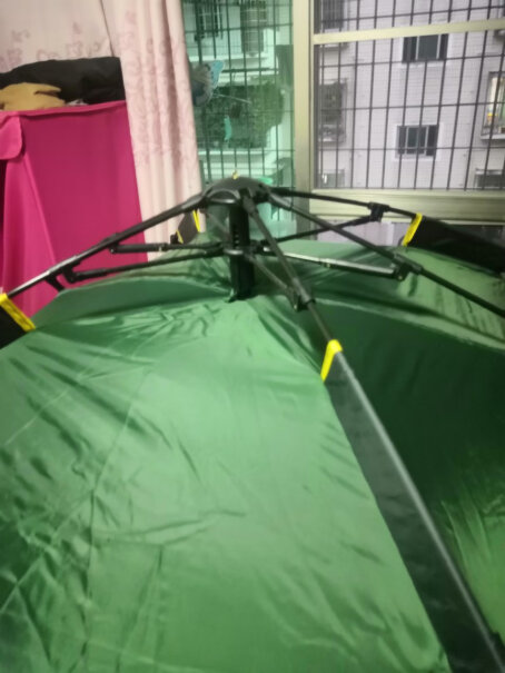 骆驼帐篷户外3-4人全自动帐篷速开防雨野营露营帐篷有没有门帘呢？