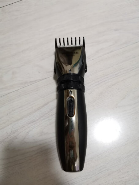 飞科FLYCO专业电动理发器成人儿童电推剪剃头电推子小白疑问，为啥买来的理发电推不能理发，没刀片？