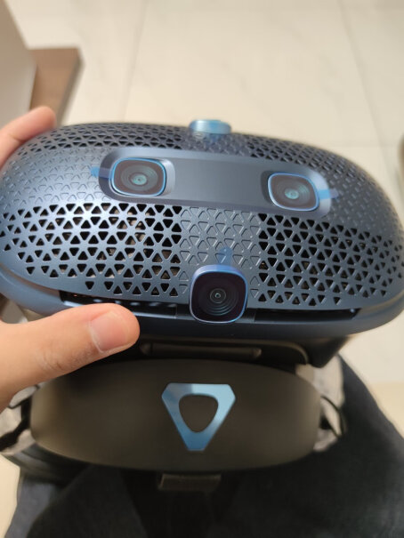 HTC VIVE Cosmos 2Q2R100 VR眼镜能够看3D或者vr电影么？