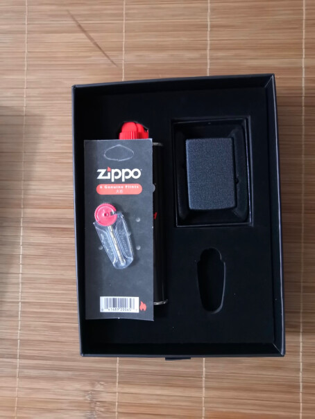 之宝Zippo打火机礼盒套装黑裂漆236套装火机防风嘛？
