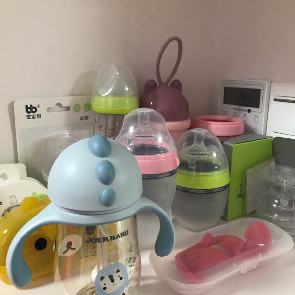 可么多么comotomo宝宝1岁7个月了，奶瓶是软的会不会宝宝自己挤奶出来呢？