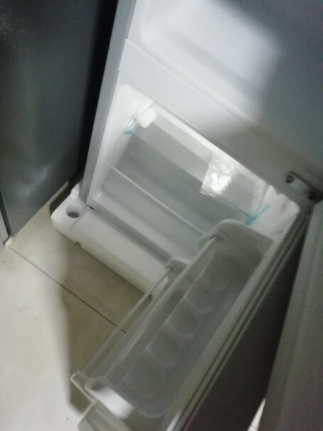韩国现代迷你冰箱小冰箱小型电冰箱双门家用宿舍冷冻冷藏节能这款冰箱值得购买吗？会漏水吗？大家都是褒贬不一，有的人说很差，有的人说用的还不错，到底是怎么样的？