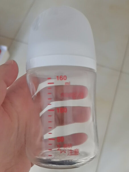 贝亲奶瓶新生儿 宽口玻璃奶瓶 160ml我们用ss码的，怎么次次呛奶？