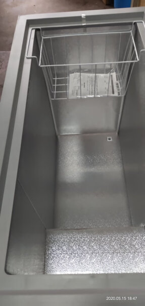 美菱MELING208升家用商用冰柜冰柜底部有个小孔，使用时用不用塞上塞子？