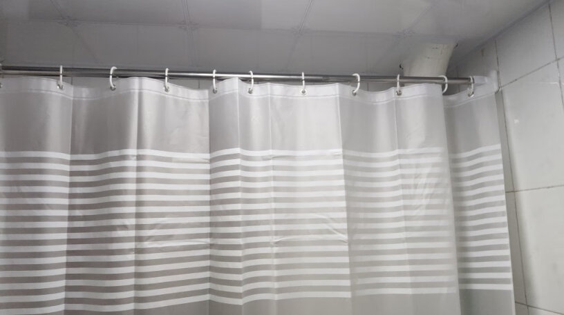 美居客浴帘卫生间宽1.14米，高2米的浴帘有吗？