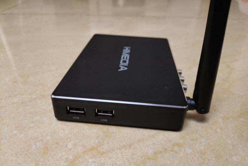 海美迪D1旗舰配置+蓝牙声控+双频WiFiHDMI 是2.0吗？