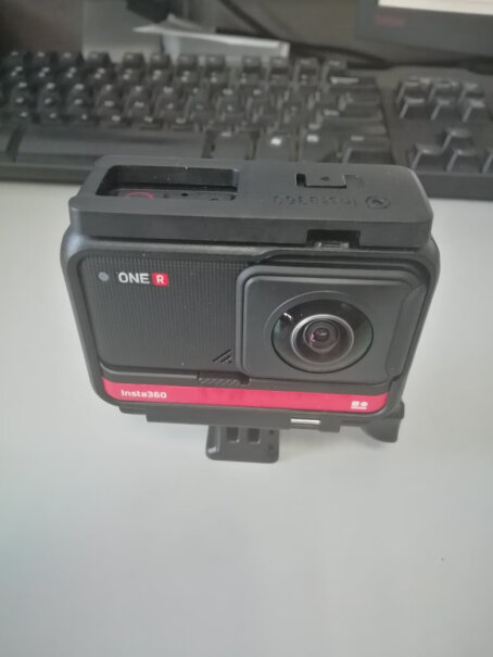 运动相机Insta360 ONE R (双镜头礼盒)使用感受,哪个性价比高、质量更好？