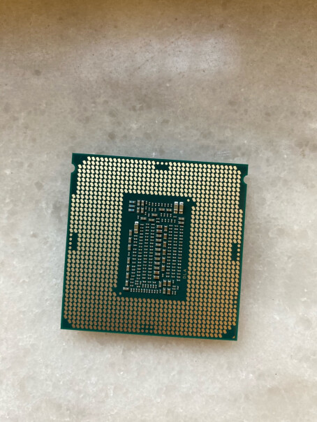 Intel i7-9700KF CPU处理器大神们请问用什么软件看到各种数据，游戏里也能看到？