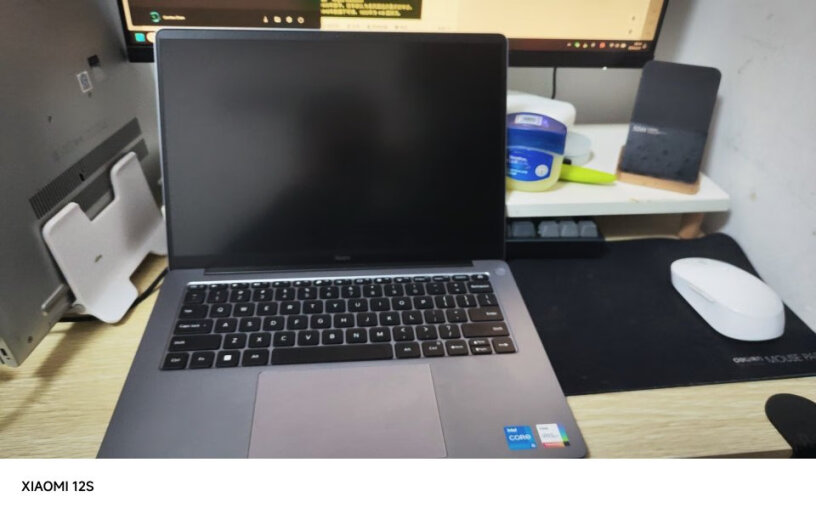 小米i5-12450H这个笔记本电脑可以用手机充电器充电吗？充电插囗是TYPEC吗？