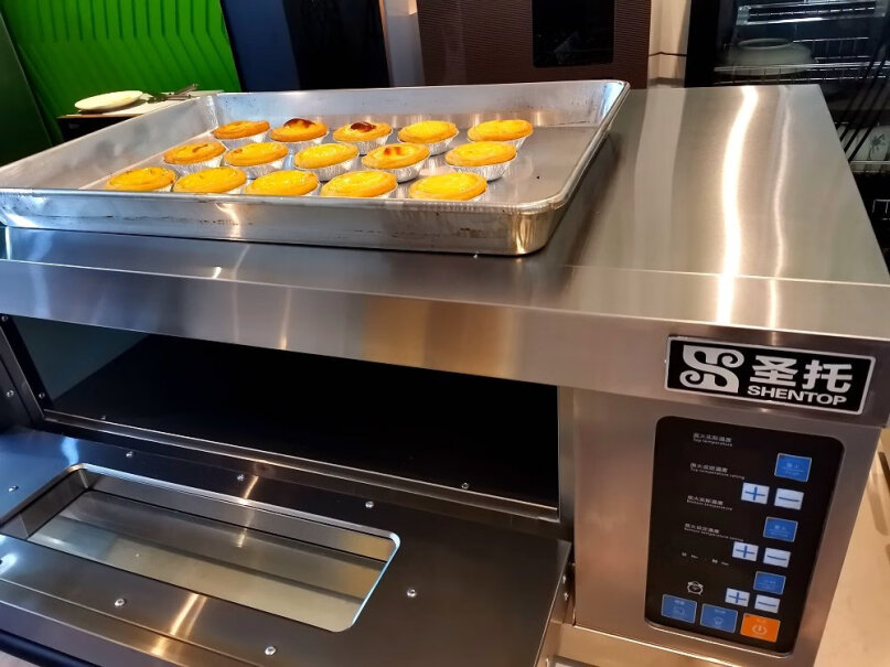 圣托二层二盘商用烤箱全自动大型蛋糕面包披萨炉外壳温度有多少，有灼热感吗？