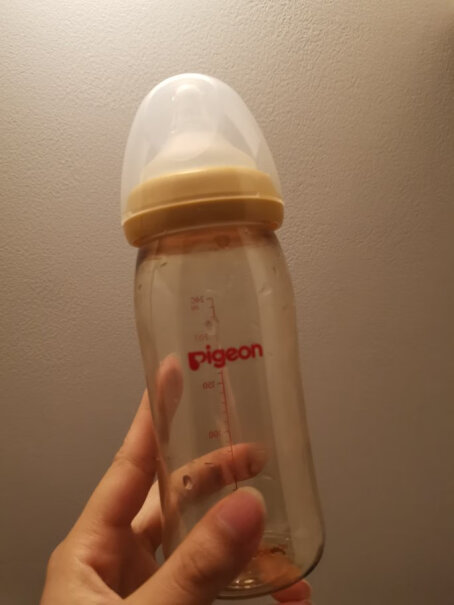 贝亲Pigeon奶瓶新生儿可以用塑料的吗？